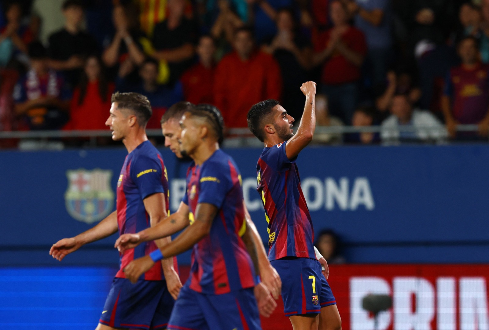برشلونة يكتسح خيتافي بثلاثية ويواصل مطاردة الصدارة في الليجا