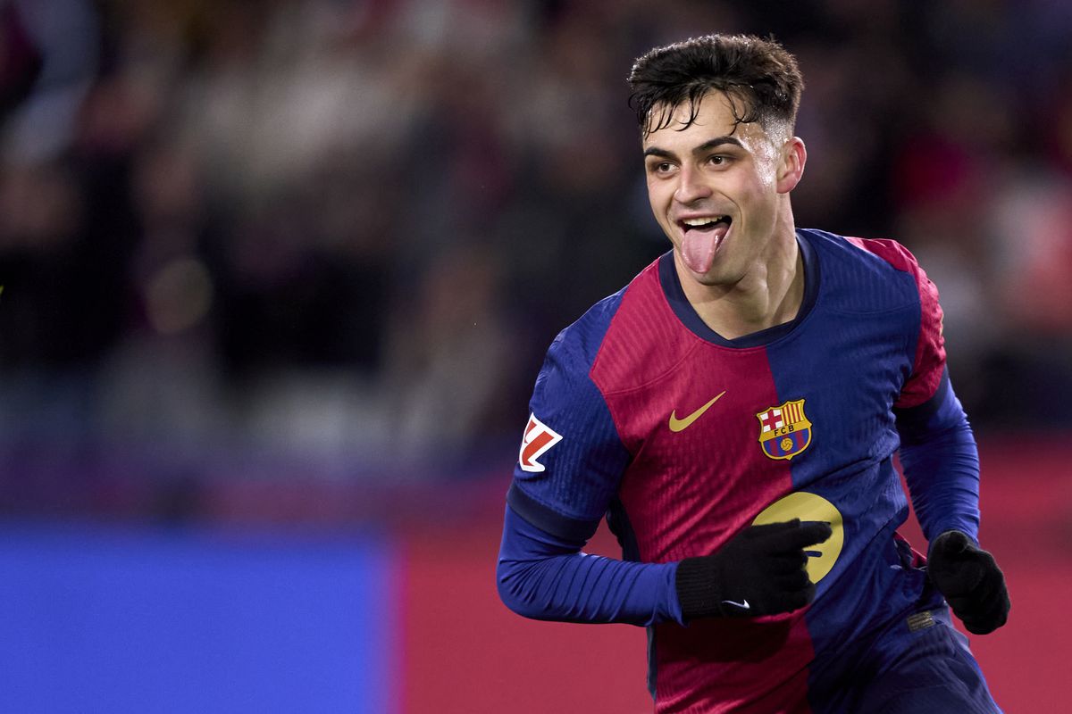 المراكز من 11 إلى 30.. بيدري يتفوق على هاري كين في ترتيب الكرة الذهبية