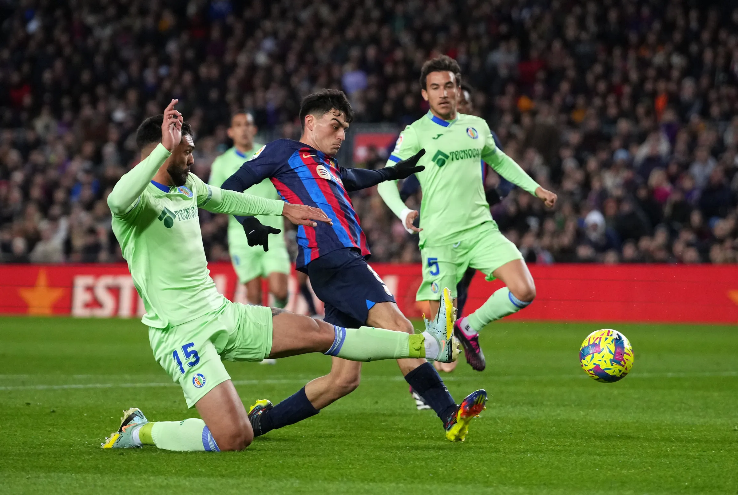 التشكيل المتوقع لمباراة برشلونة ضد خيتافي في الدوري الإسباني